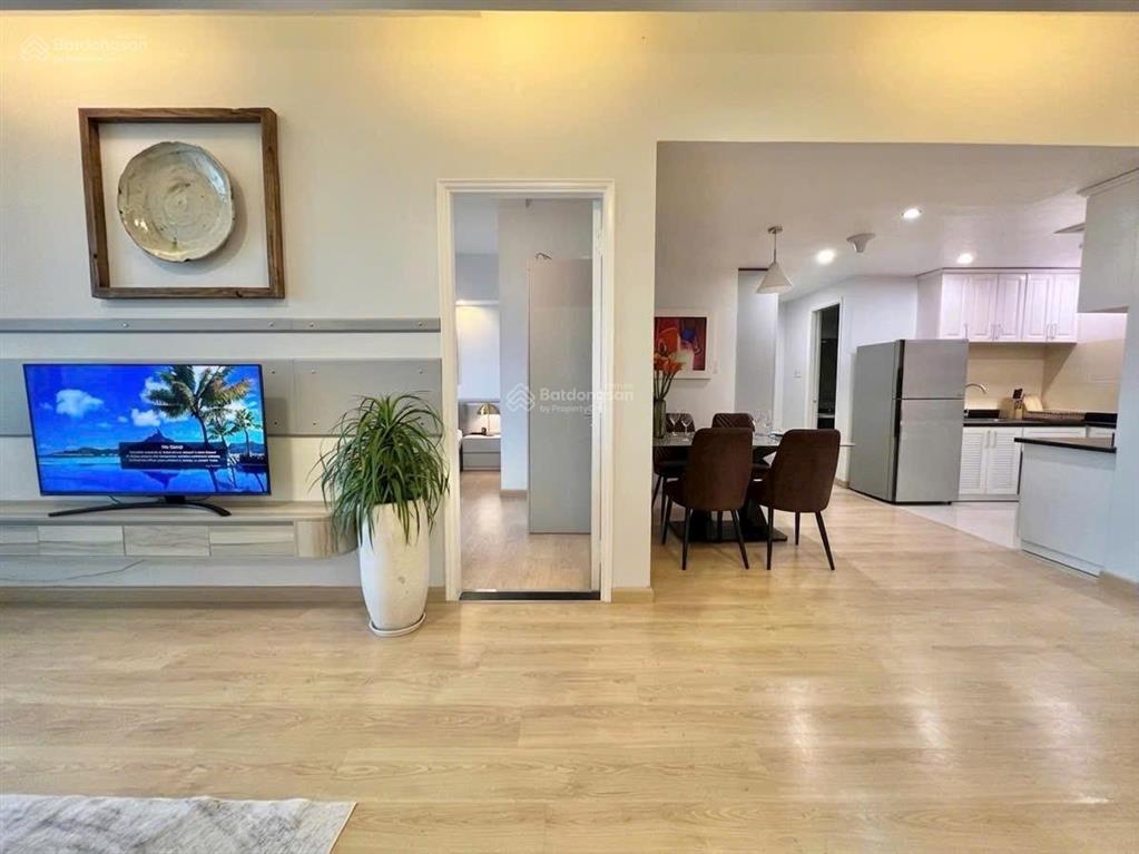 Chính chủ bán chung cư sailing tower 2pn 2wc 83,7m ful nt vip giá 13,9 tỷ tl rẽ nhất 0901 970 *** n