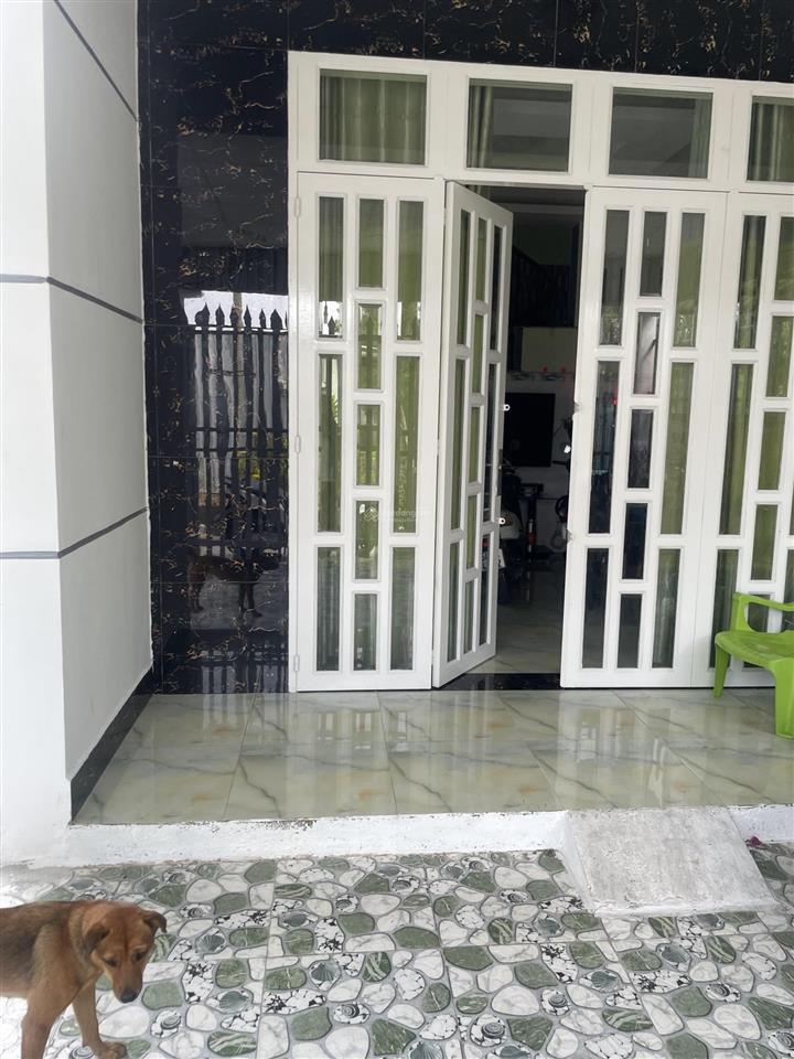 Chính chủ bán nhà đối diện trường thcs qui đức đường nguyễn văn long 7x18 2,16 tỷ 0901 970 *** ngân