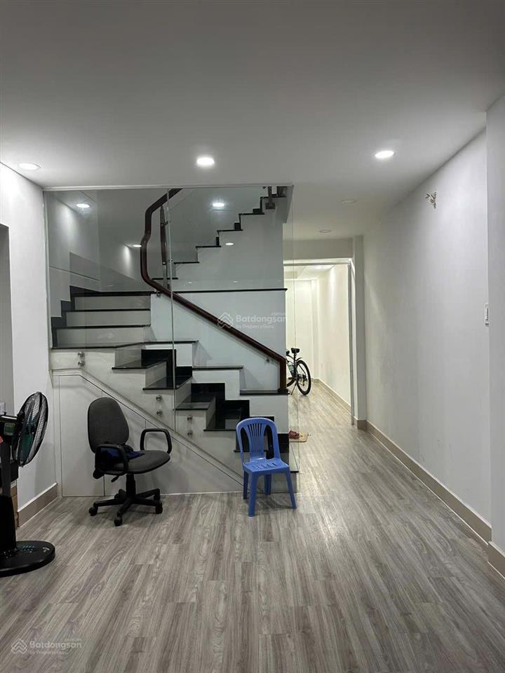 Chính chủ cho thuê phòng để kinh doanh & làm vp không ngủ lại ở mt giá 10tr hoàng diệu 0901 970 *** n
