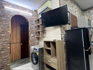 Chính chủ cho thuê phòng full nt thang máy ở ngay q.1 loại 1pn giá 7,5tr kdc vip  0901 970 *** ngân