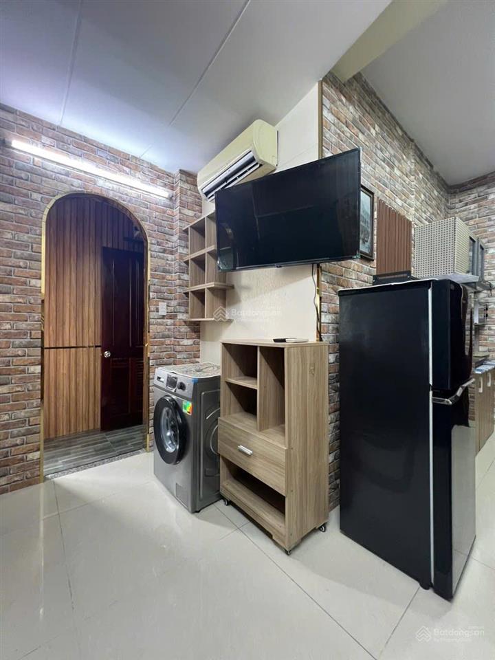 Chính chủ cho thuê phòng full nt thang máy ở ngay q.1 loại 1pn giá 7,5tr kdc vip  0901 970 *** ngân