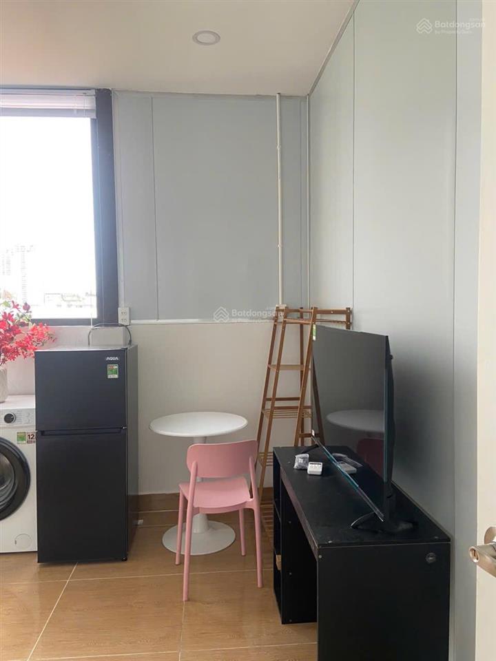 Chính chủ cho thuê chdv ful nt tại mt khu thảo điền giá 7,5tr ban công cửa sổ  0901 970 *** ngân.