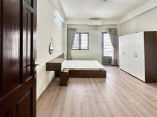 Chính chủ cho thuê chdv ban công ở ngay full nt q. 10 mt thành thái giá 6,8tr,  0901 970 *** ngân