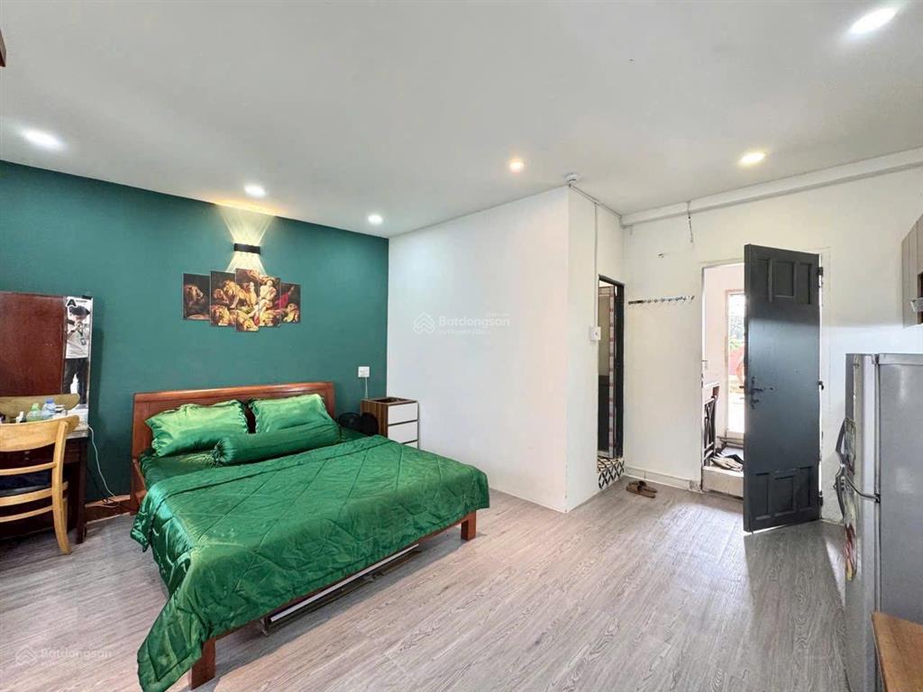 Chính chủ cho thuê penhouse lê văn sỹ q.3 359 giá 5,9tr full nt ngay mt ở ngay  0901 970 *** ngân