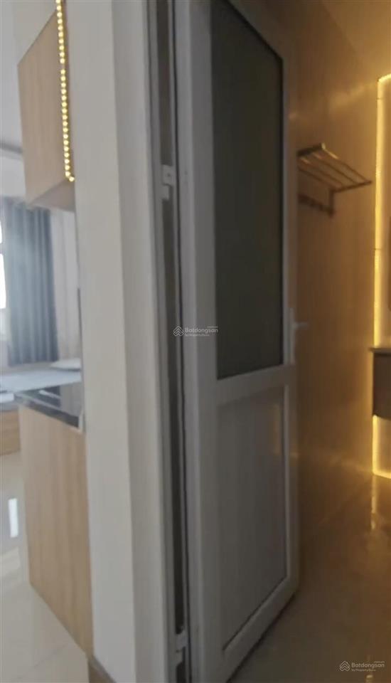 Chính chủ cho thuê chdv thang máy có hầm ban công ful nt giá 6,8tr ở ngay  0901 970 *** thanh ngâ
