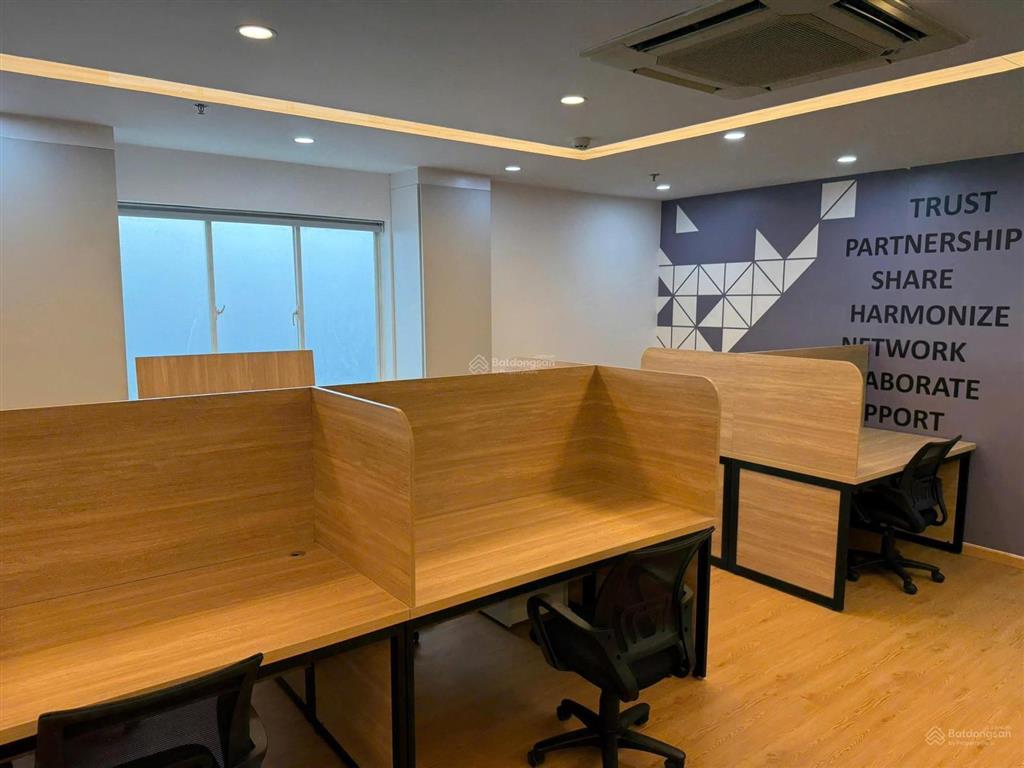 Chính chủ cho thuê nhà làm vp mt phó đức chính tròn building 2p full nt 76,6m 36tr  0901 970 ***