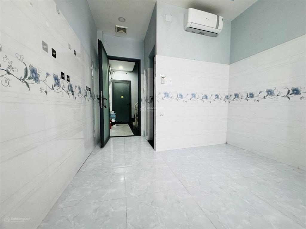 Tài sản dòng tiền giáp quận 1  chdv 5 tầng 12 phòng 700tr/năm  8.6 tỷ