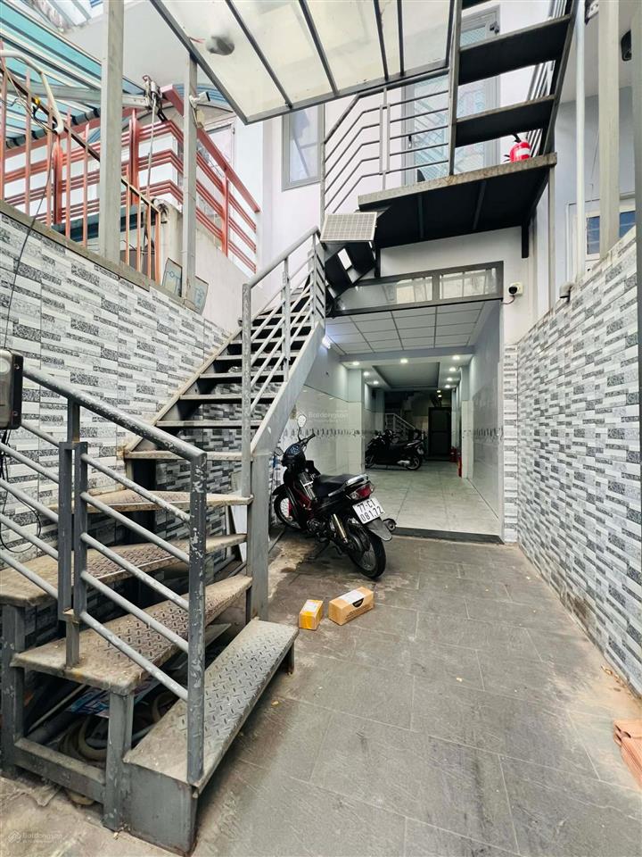 Tài sản dòng tiền giáp quận 1  chdv 5 tầng 12 phòng 700tr/năm  8.6 tỷ