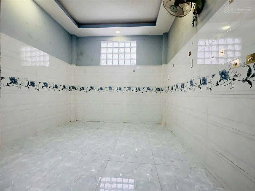 Tài sản dòng tiền giáp quận 1  chdv 5 tầng 12 phòng 700tr/năm  8.6 tỷ