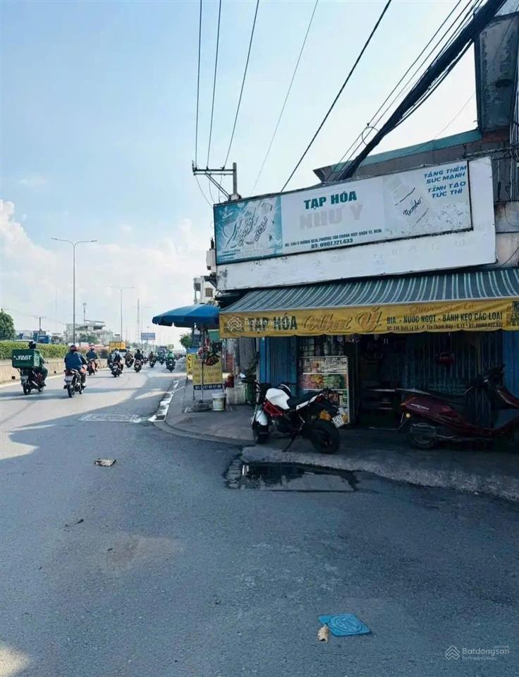 Bán đất (1040) 400m2 có 300m2 thổ cư ngay ubnd xã. đông thạnh cách chợ đặng thúc vịnh. 100m