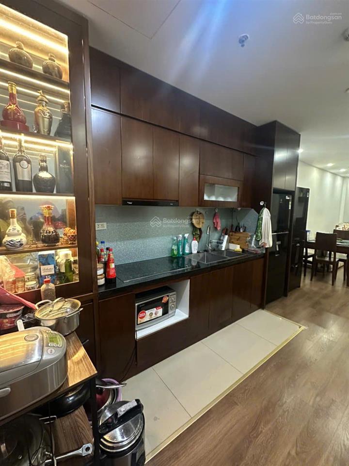 Cho thuê căn hộ chung cư khu vực hoàng cầu, ô chợ dừa