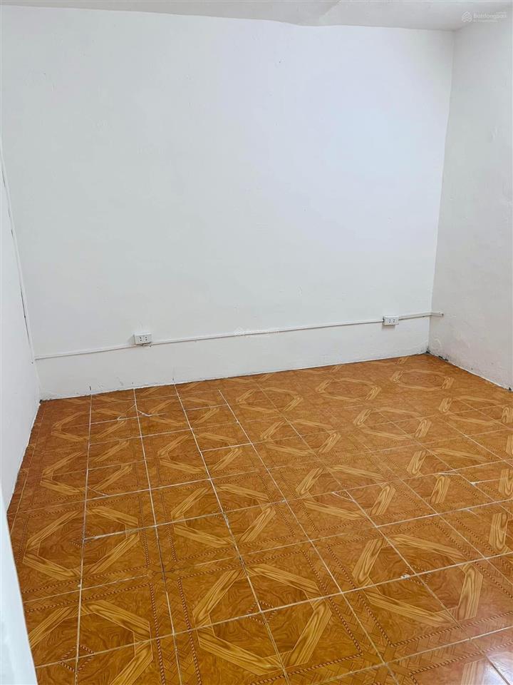 Cho thuê tập thể 80m2, 3pn, 1wc, 7 triệu tại tập thể khương thượng, p khương thượng, q. đống đa, hn