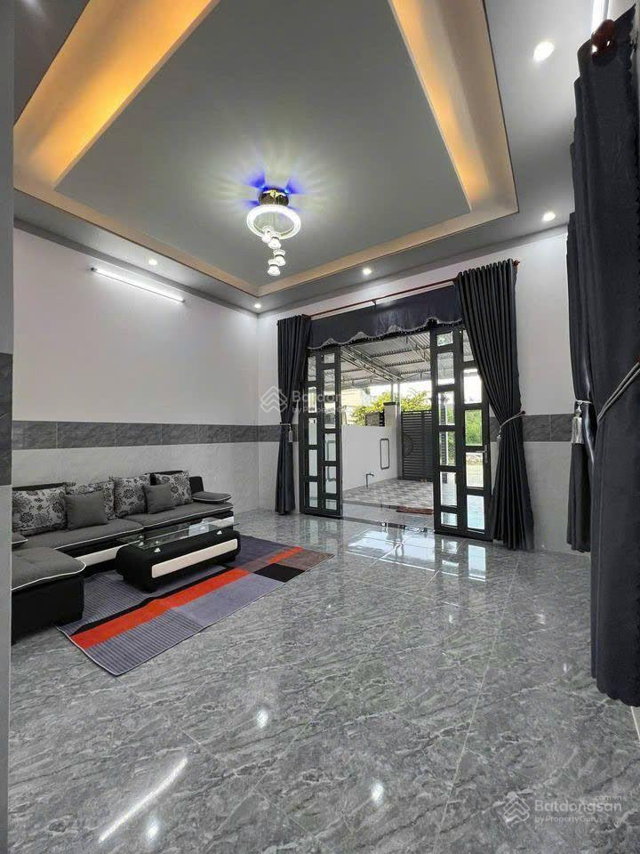 Bán nhà cấp 4 sổ hồng riêng, diện tích 100m2 gần vòng xoay an lạc