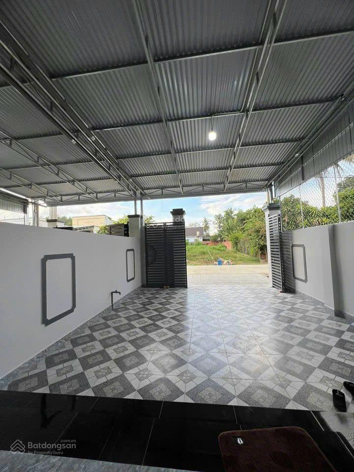 Bán nhà cấp 4 sổ hồng riêng, diện tích 100m2 gần vòng xoay an lạc