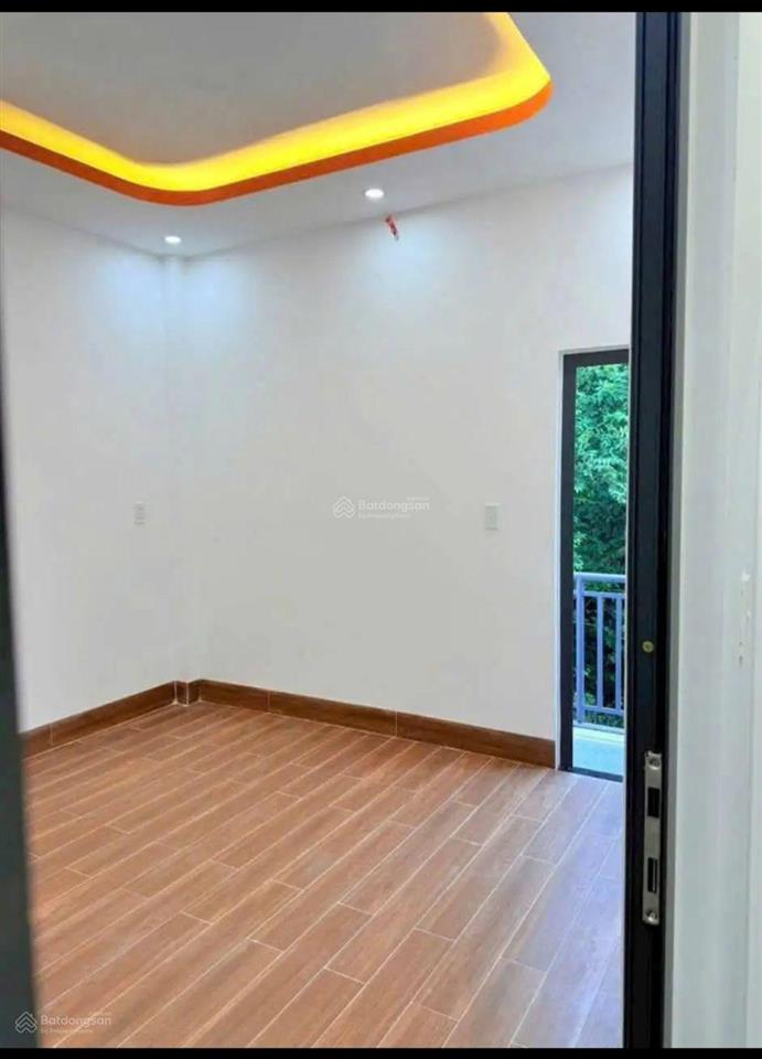 Bán nhà cấp 4 sổ hồng riêng, dt 100m2 ngay chợ đầu mối bình điền giá 730triệu