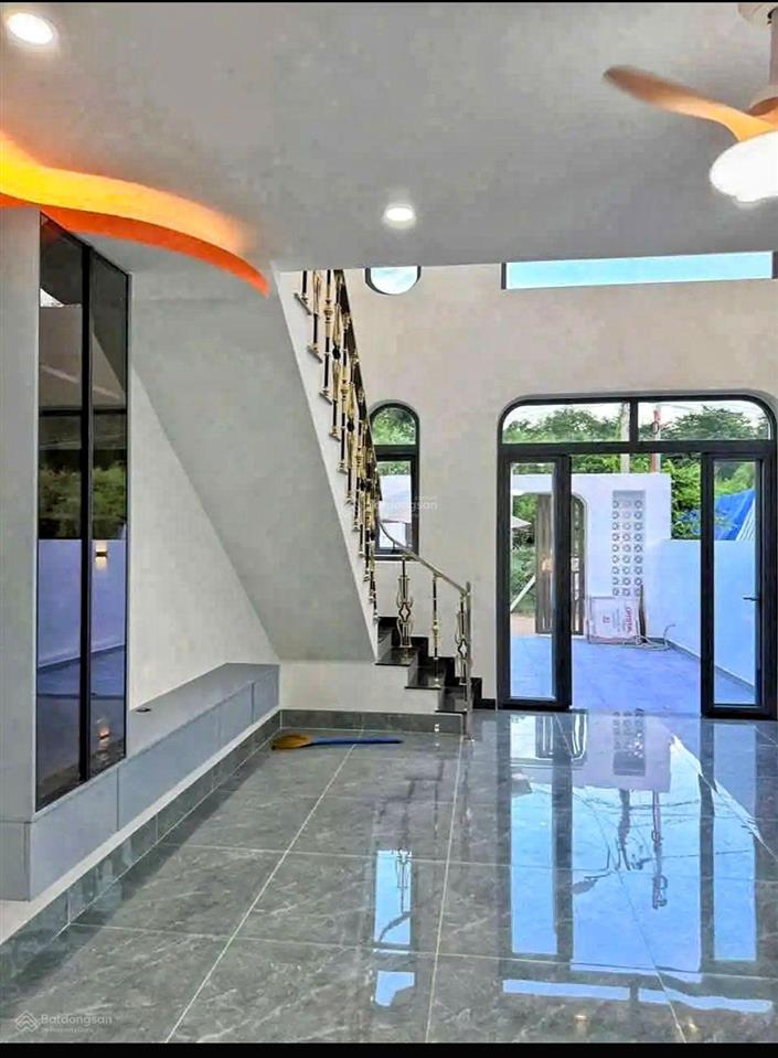 Bán nhà cấp 4 sổ hồng riêng, dt 100m2 ngay chợ đầu mối bình điền giá 730triệu