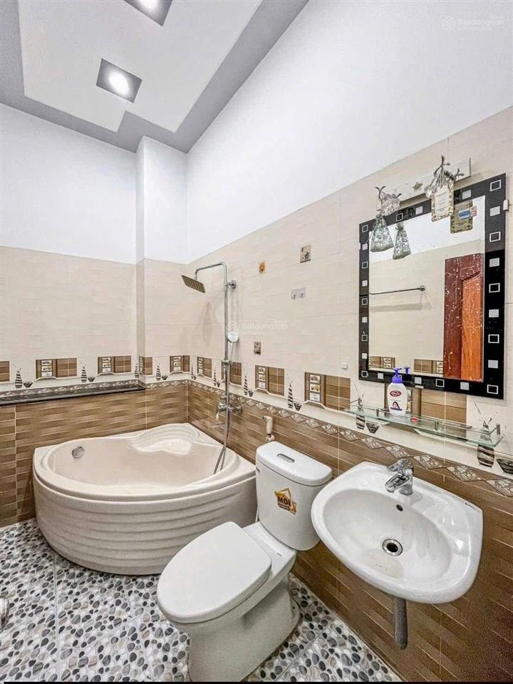 Bán nhà 1trệt 1lầu sổ hồng riêng, diện tích 100m2 kế bên aeon tạ quang bửu giá 1tỷ250triệu