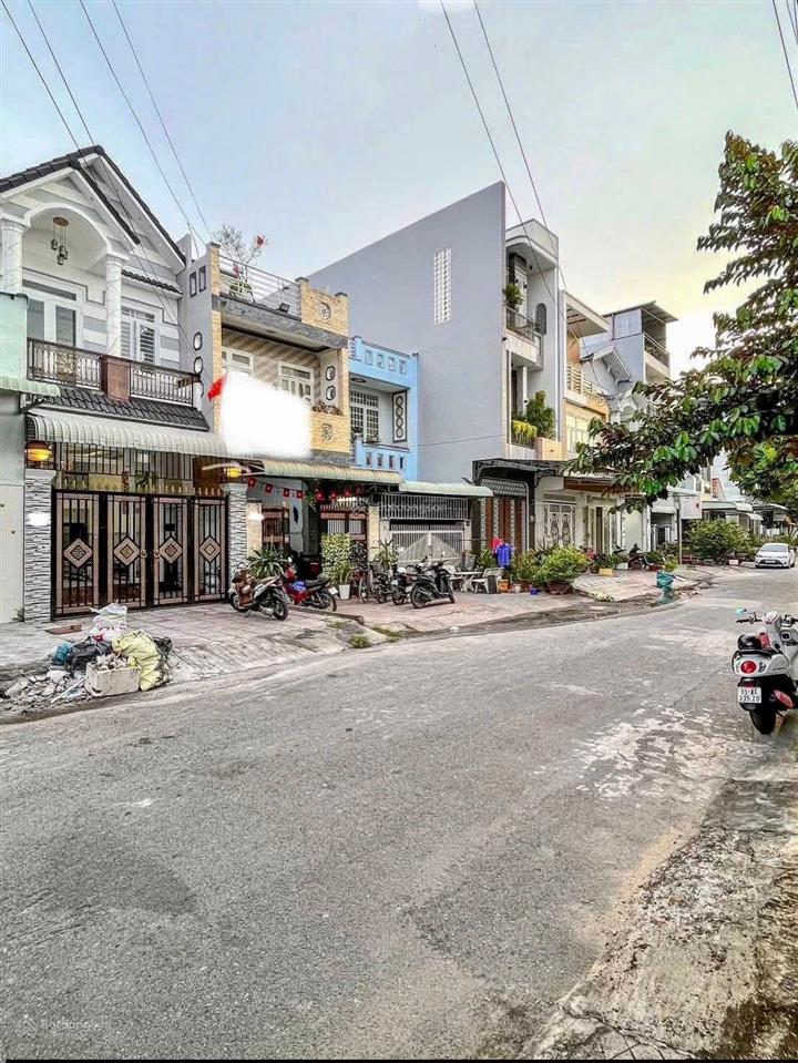 Bán nhà 1trệt 1lầu sổ hồng riêng, diện tích 100m2 kế bên aeon tạ quang bửu giá 1tỷ250triệu