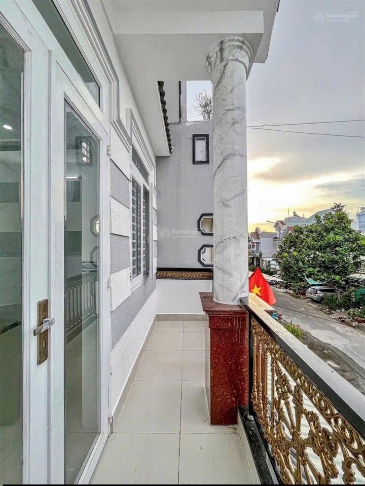 Bán nhà 1trệt 1lầu sổ hồng riêng, diện tích 100m2 kế bên aeon tạ quang bửu giá 1tỷ250triệu