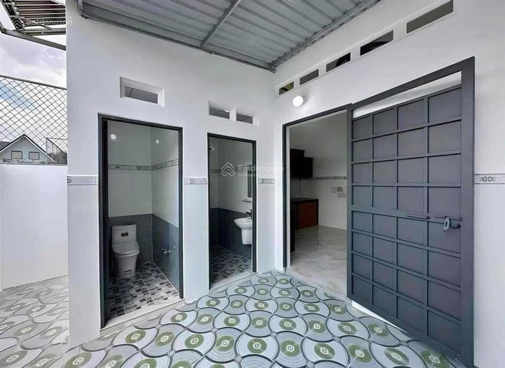 Bán nhà cấp 4 sổ hồng riêng, dt 100m2 kế bên bv đa khoa nhà bè giá 725triệu