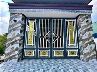 Bán nhà cấp 4 sổ hồng riêng, dt 100m2 kế bên bv đa khoa nhà bè đang cho thuê 9tr/tháng giá 725triệu