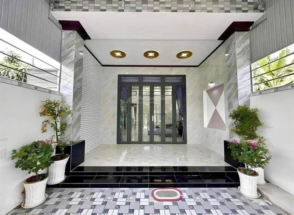 Bán nhà cấp 4 sổ hồng riêng, dt 100m2 kế bên bv đa khoa nhà bè giá 725triệu
