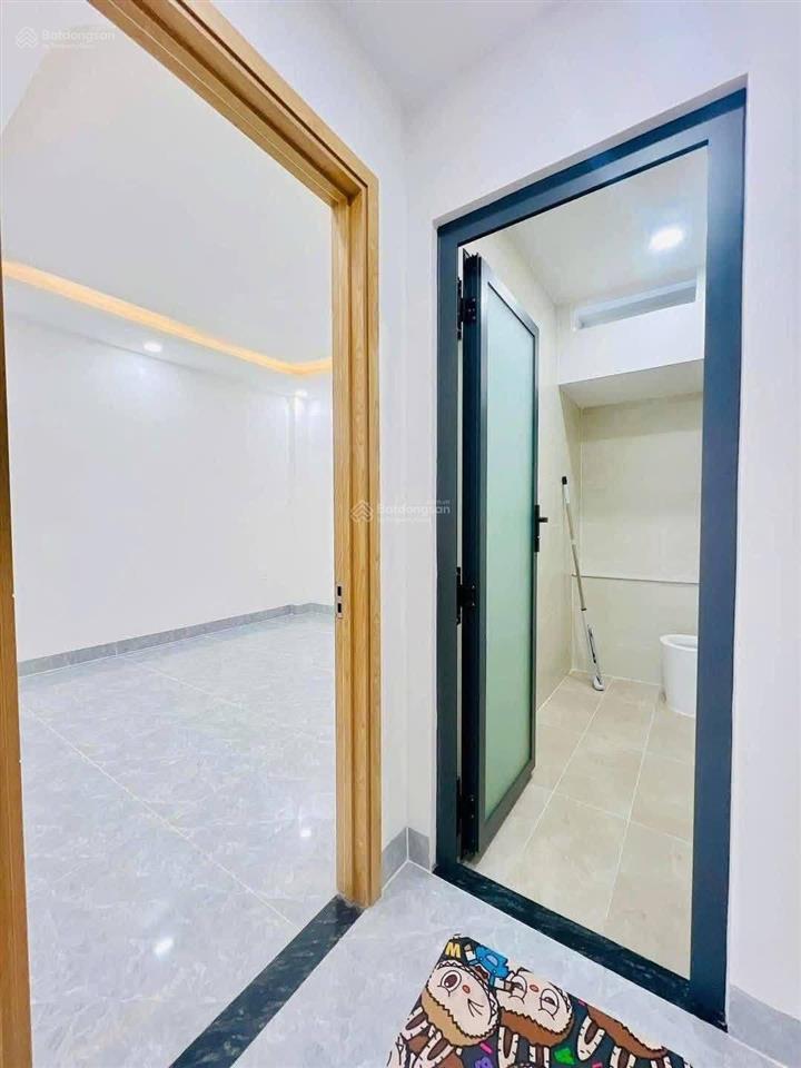 Bán nhà 1trệt1lầu sổ hồng riêng, diện tích 100m2 ngay kdc phong phú