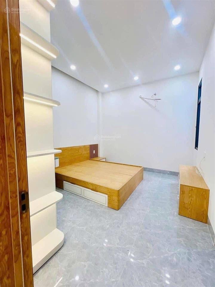 Bán nhà 1trệt1lầu sổ hồng riêng, diện tích 100m2 ngay kdc phong phú