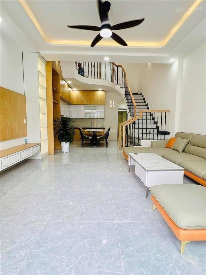 Bán nhà 1trệt1lầu sổ hồng riêng, diện tích 100m2 ngay kdc phong phú