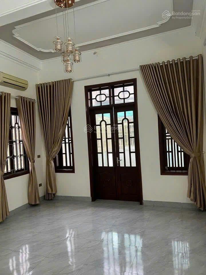 Bán nhà 1 trệt 1 lầu sổ hồng riêng, diện tích 85m2 ngay chợ phú lợi giá 1tỷ170triệu