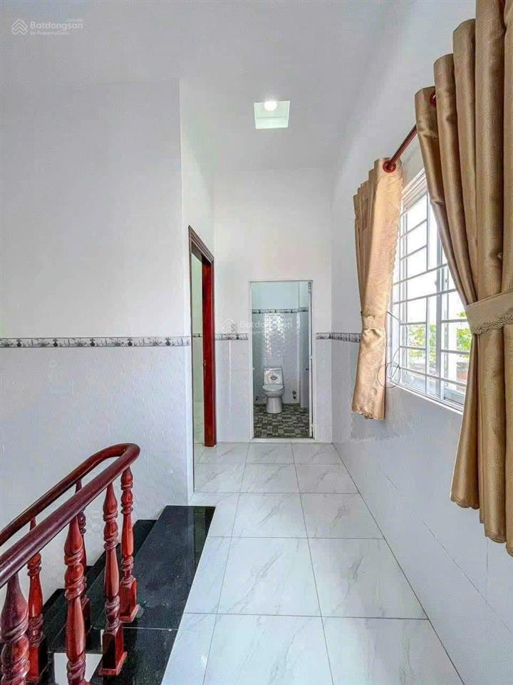 Bán nhà 1 trệt 1 lầu sổ hồng riêng, diện tích 85m2 ngay chợ phú lợi giá 1tỷ170triệu