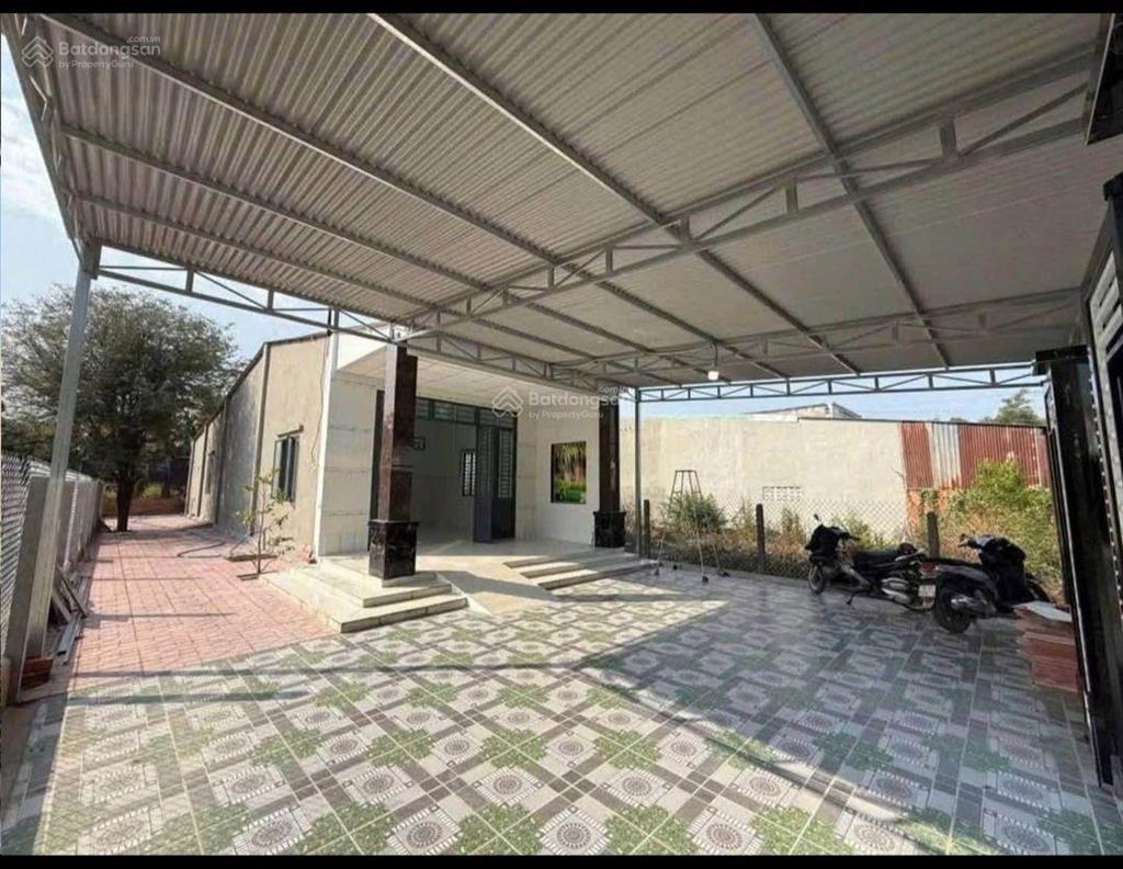 Kẹt vốn làm ăn cần bán nhà vườn sổ hồng riêng, diện tích 178,5m2 kế bên chợ qui đức giá 860triệu