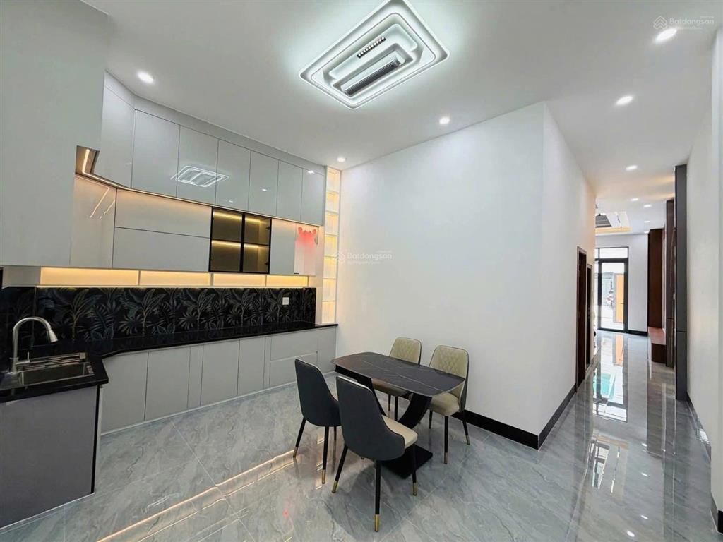 Dãy nhà chủ đầu tư mới hoàn thành, cơ hội sở hữu nhà cho người lao động thu nhập thấp giá 700triệu