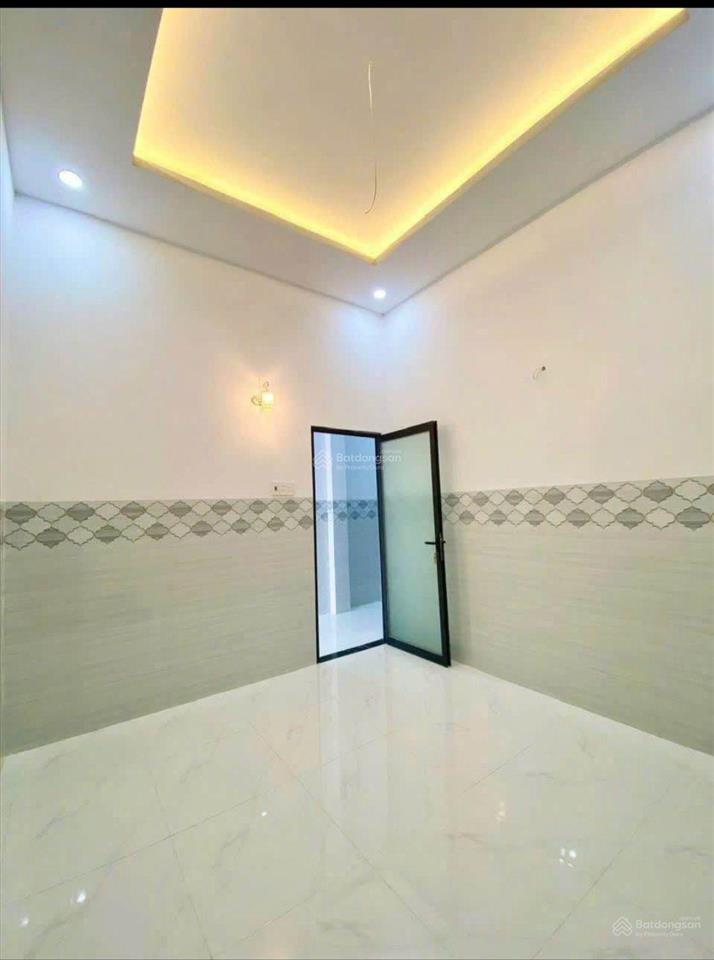 Bán nhà cấp 4 sổ hồng riêng, diện tích 100 m kế bên kcn lê minh xuân giá 670 triệu