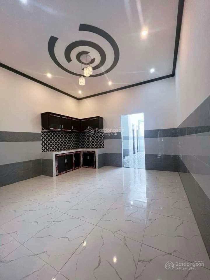Bán nhà cấp 4 sổ hồng riêng, diện tích 100m2 kế bên chợ bà lát giá 690triệu