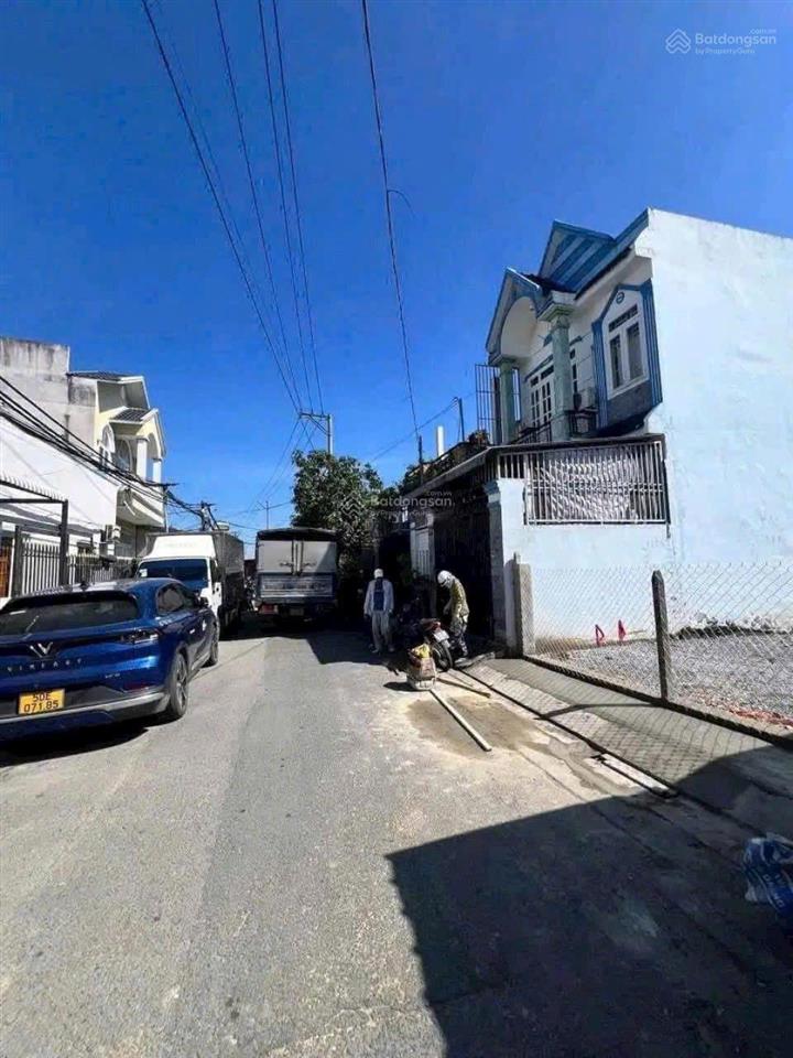 Còn 1 lô đất lọt khe ngộp sổ sẵn đối diện bách hóa xanh chốt lẹ giá 770triệu