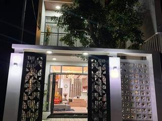 Giảm 300tr bán gấp nhà mặt tiền chợ đầu mối bình điền đang cho thuê 10tr/tháng