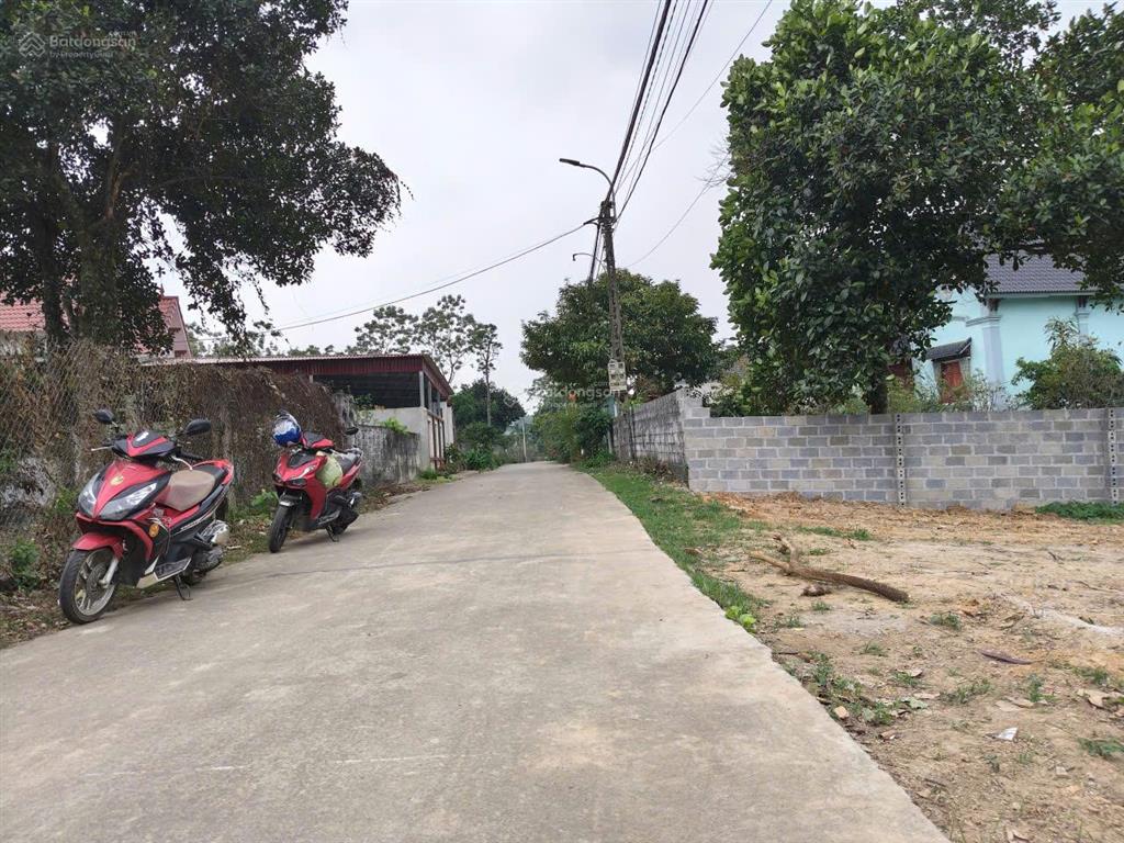 Siêu phẩm nghỉ dưỡng 547m2 có 300m2 đất ở, mặt tiền 15m,gần du lịch hồ suối hai,đường 2 ô tô tránh