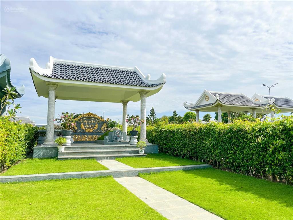 Đi nước ngoài cần sang nhượng lô mộ gia tộc 112.42m2. sổ riêng