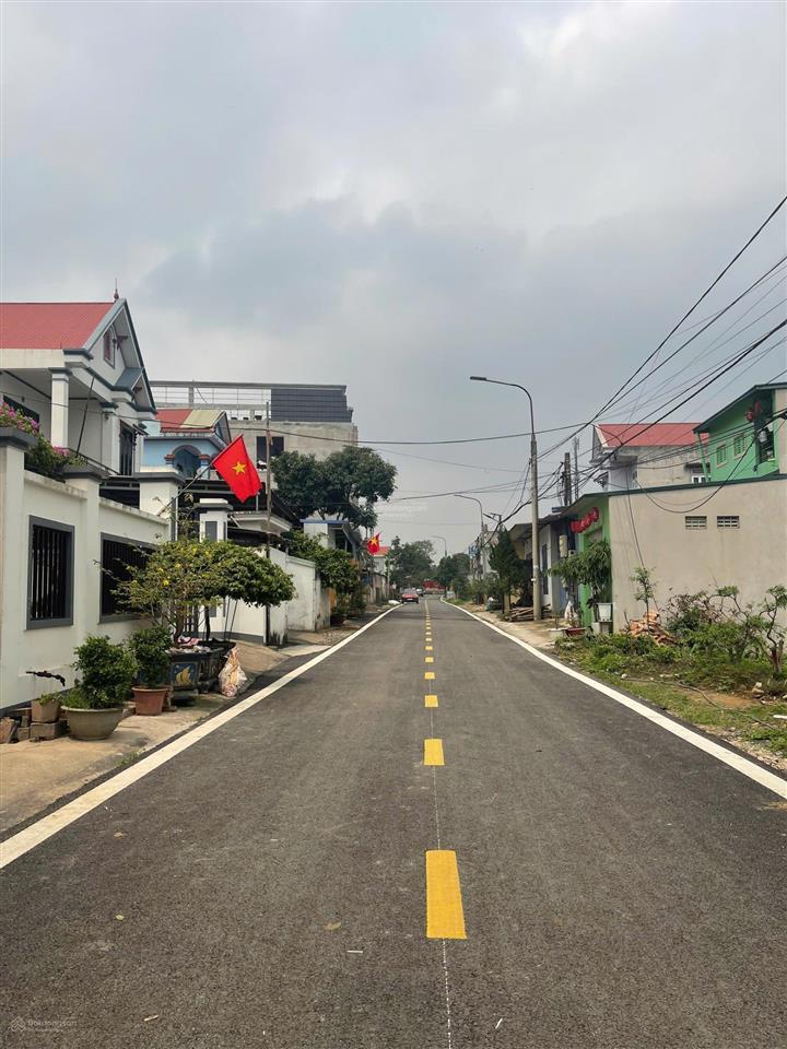 Cần bán 125m2 thổ cư trung tâm phường tân hương phổ yên. giá chỉ 1.250 tỷ.