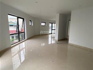 Chính chủ cho thuê 1 tầng thông sàn 80m2 trong tòa nhà 5 tầng giá 10tr/th