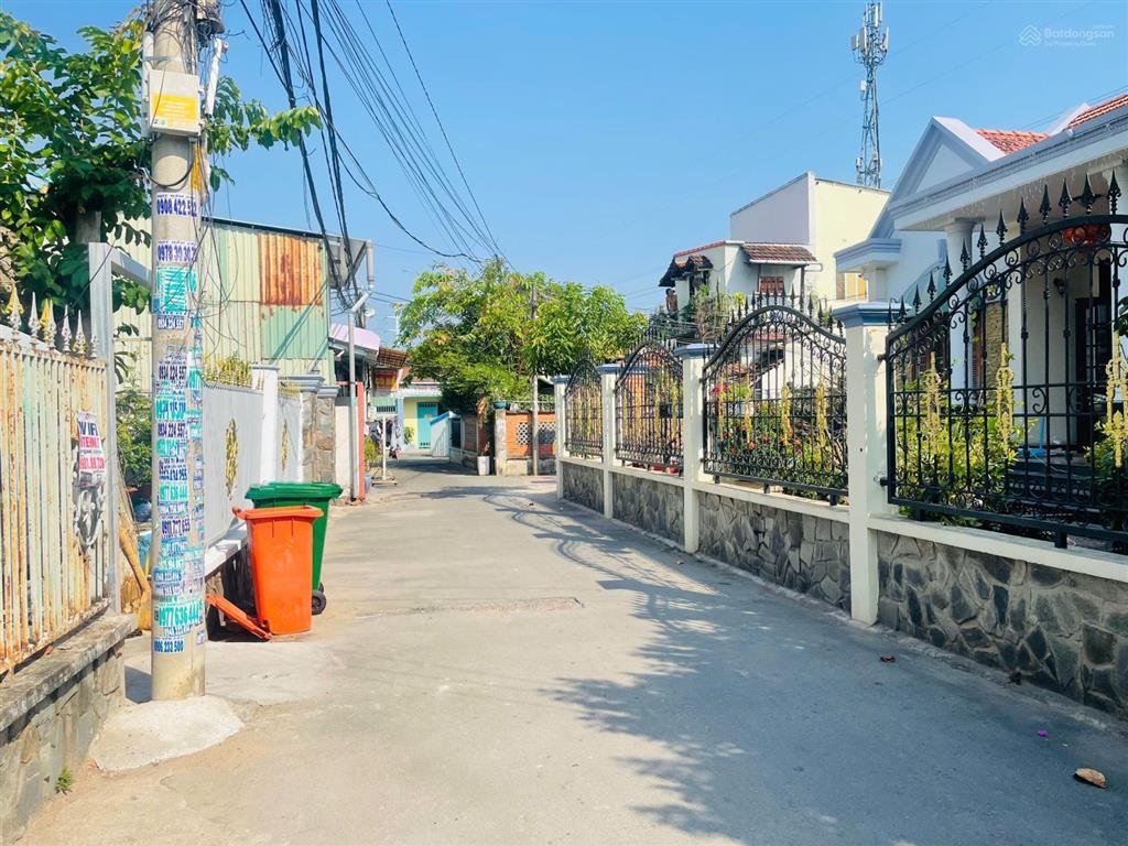 Hàng hiếm nhà trọ phước bình  hẻm xe hơi  66m2 vuông vức giá chỉ 4,4 tỷ