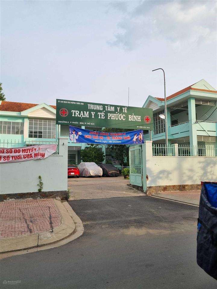 90m2  ngang 5m  mặt tiền đường vỉa hè 12m, nhỉnh 6 tỷ  phước bình, q9