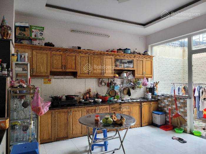 90m2  ngang 5m  mặt tiền đường vỉa hè 12m, nhỉnh 6 tỷ  phước bình, q9