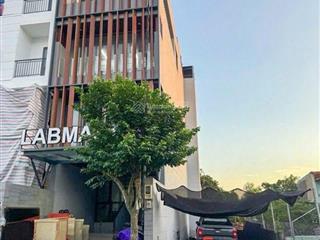 Lô đất mặt tiền có vỉa hè,118m2,ngay đường hoàng hữu nam quận 9,dân cư hiện hữu