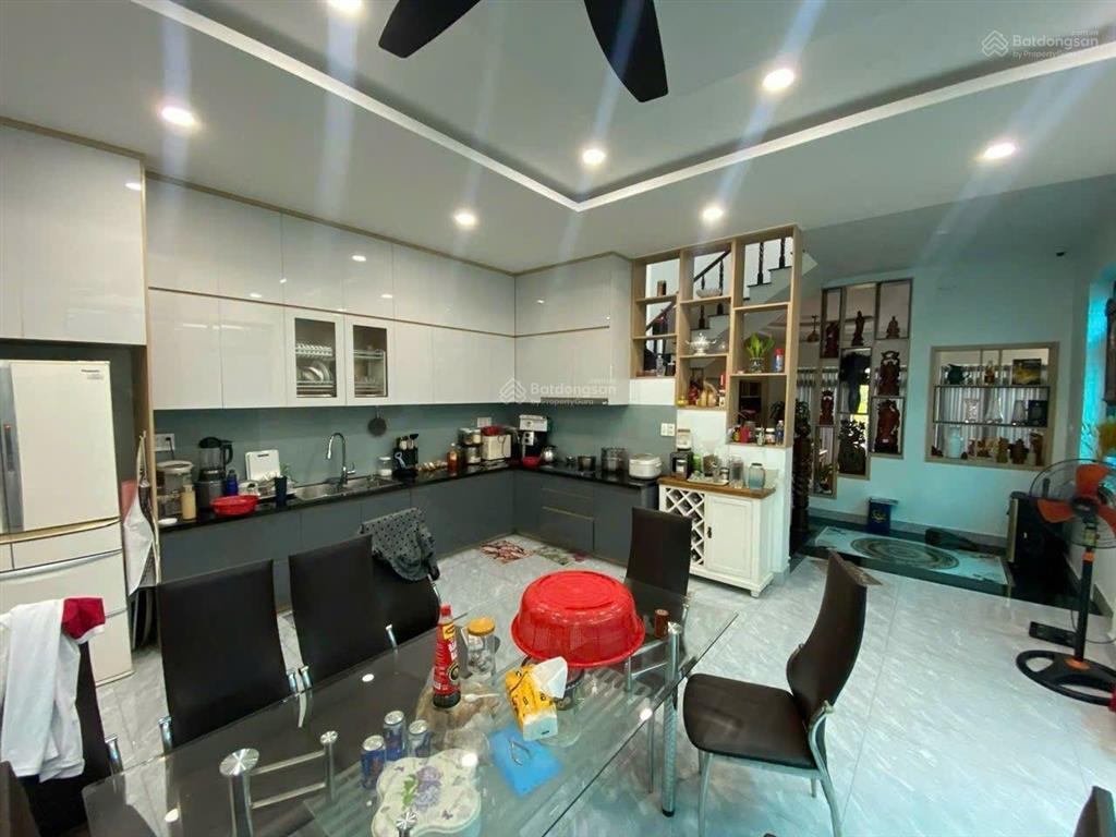 Mặt tiền 4 tầng, kdc gia hòa quận 9, 13 tỷ giá tham khảo tốt trong khu vực, sổ hồng riêng