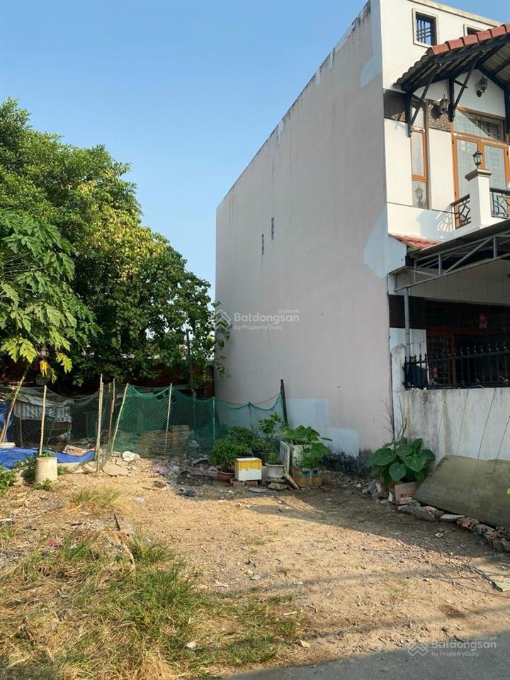 Không có lô thứ 2  4.x tỷ, dt(4x 14) sổ vuông vức, phước long a quận 9
