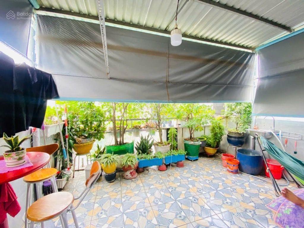 Rẻ tại khu vực! gần ngã tư bình thái  tuyến metro, 80m2  3 tầng, p. phước long a, quận 9
