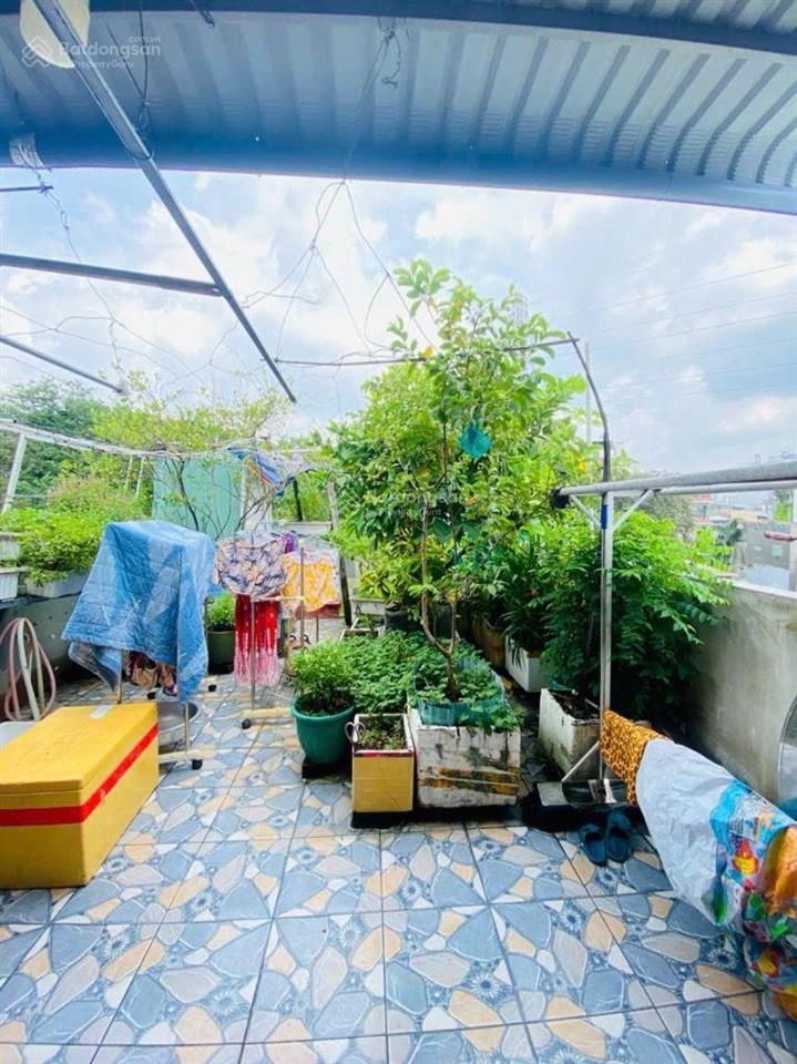 Rẻ tại khu vực! gần ngã tư bình thái  tuyến metro, 80m2  3 tầng, p. phước long a, quận 9