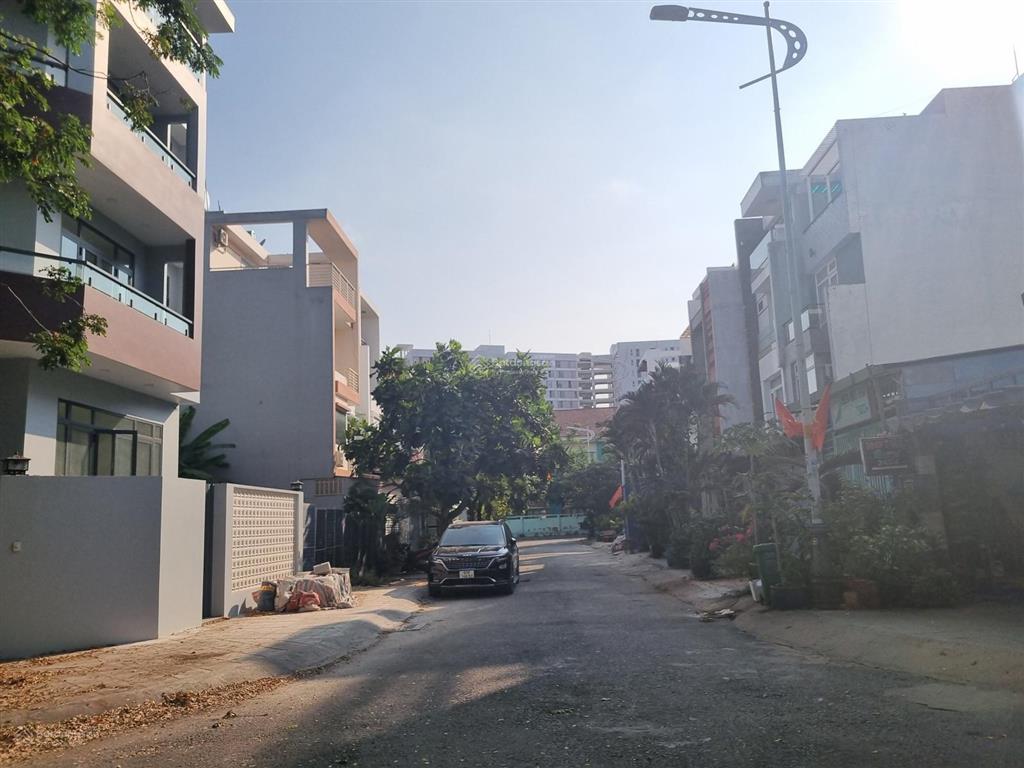 Lô đất hiếm 87m2, đông thủ thiêm quận 2, hẻm xe hơi tránh, khu biệt thự dân trí cao